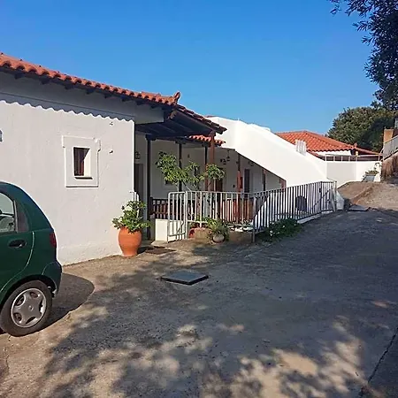 Selenunda Hotel Glossa